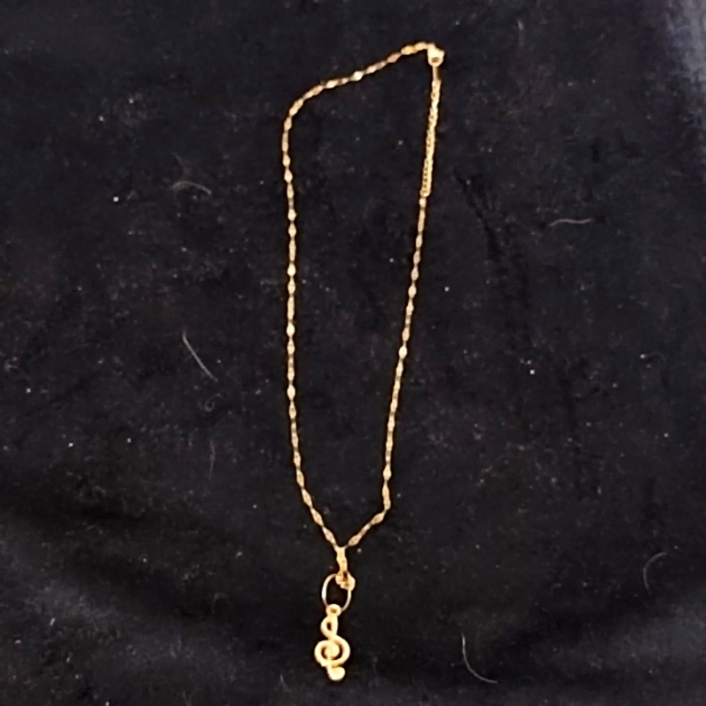 Ladies Goldtone Necklace With music 🎵 note pendant